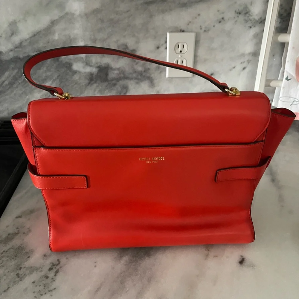 Elegant Red Leather Handbag - Picture 8 of 9